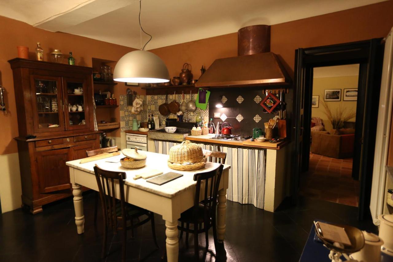 Sotto La Luna Bruna B&B Cocconato Exteriör bild