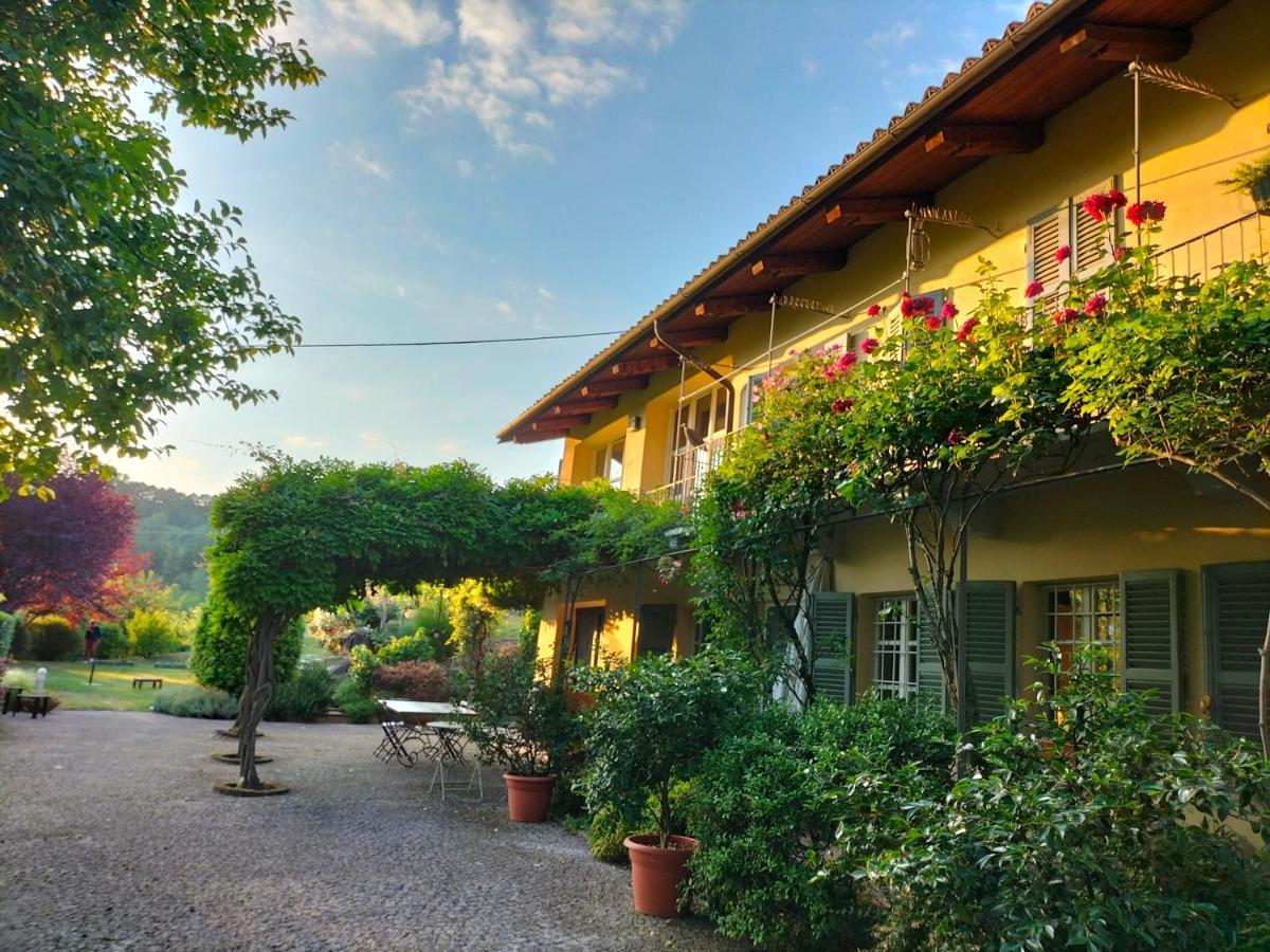 Sotto La Luna Bruna B&B Cocconato Exteriör bild