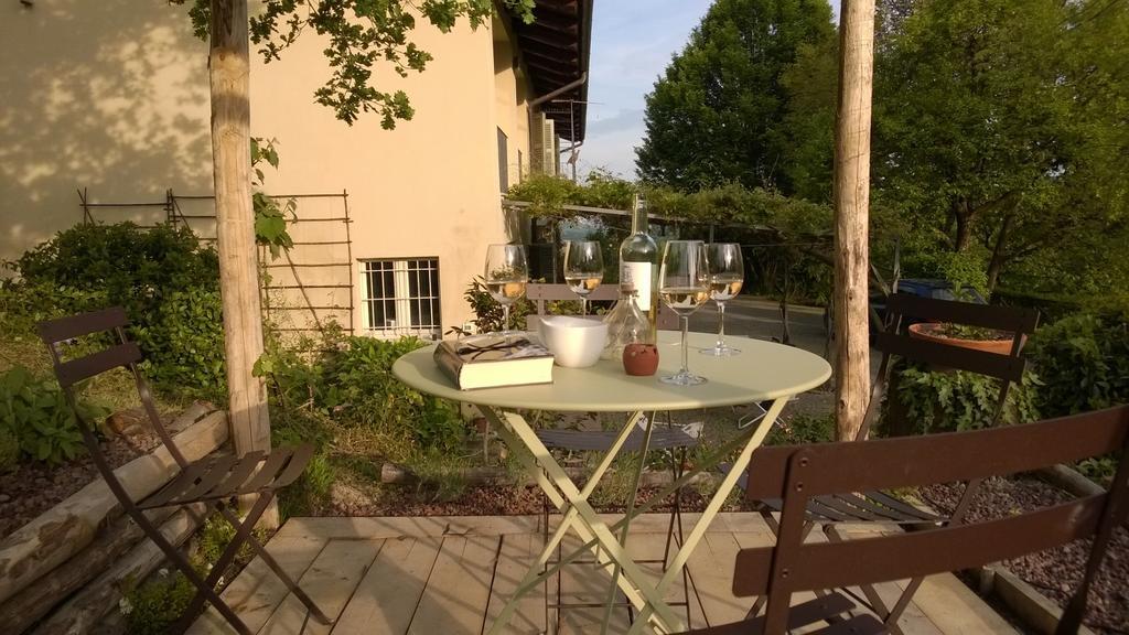 Sotto La Luna Bruna B&B Cocconato Exteriör bild