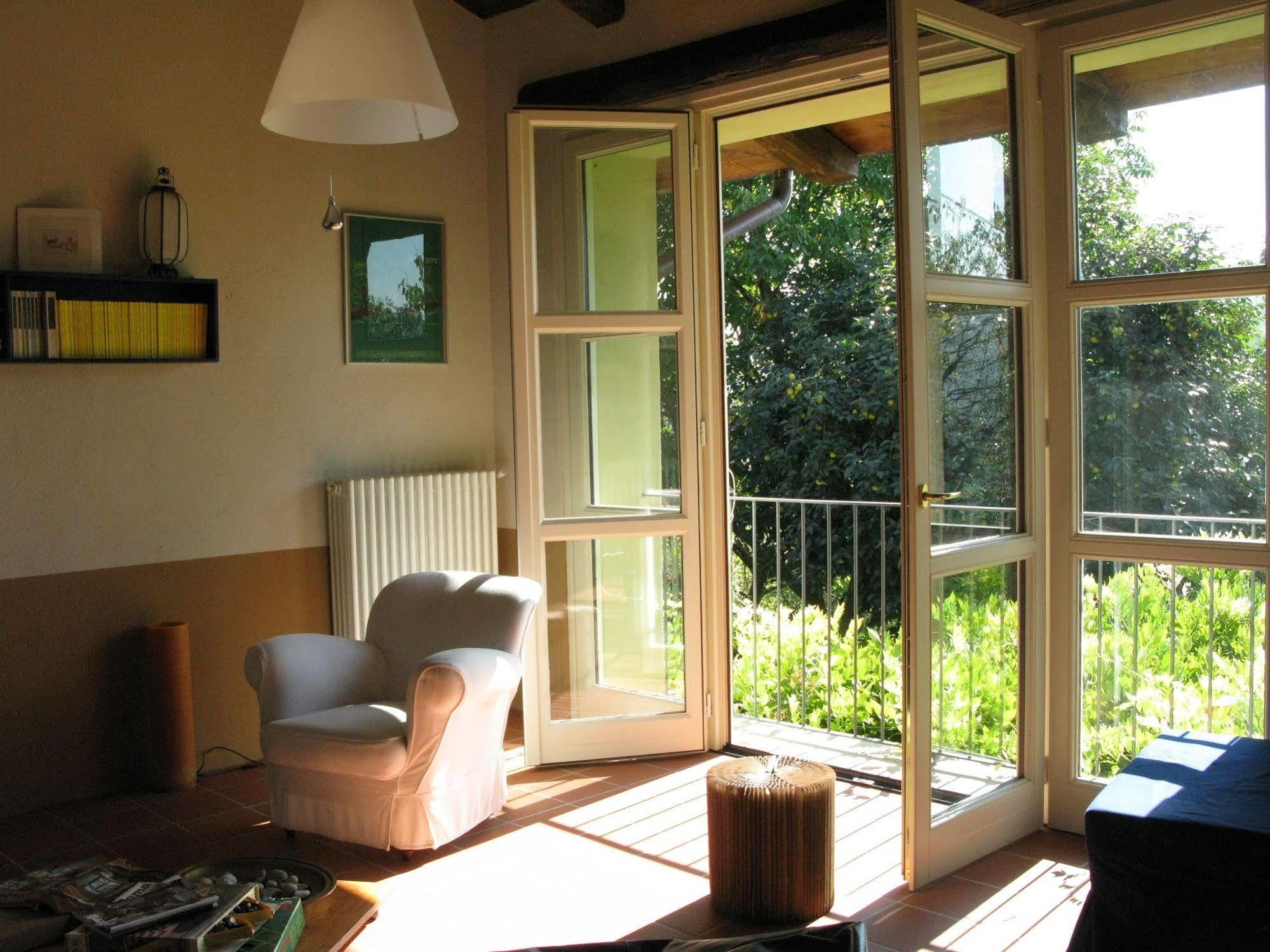 Sotto La Luna Bruna B&B Cocconato Exteriör bild